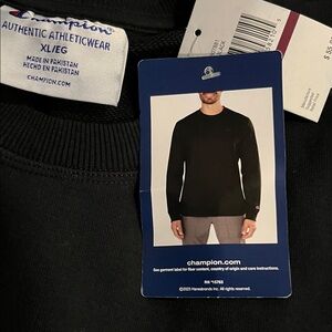 Champion Men's Black Sweatshirt size XL authentic athletic wear